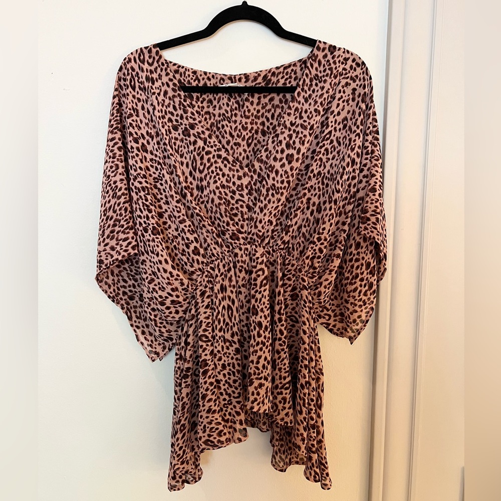 She + Sky L Cheetah Print Blouse